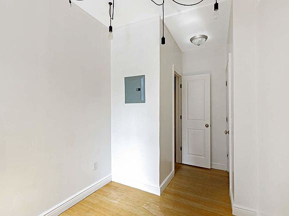 5th image of 344 W 52nd St APT 3R