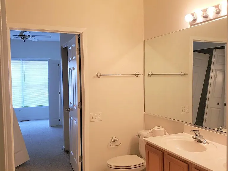1356 W Fillmore St #A — Photo 16