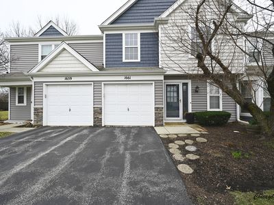 1661 College Green Dr, Elgin, IL, 60123
