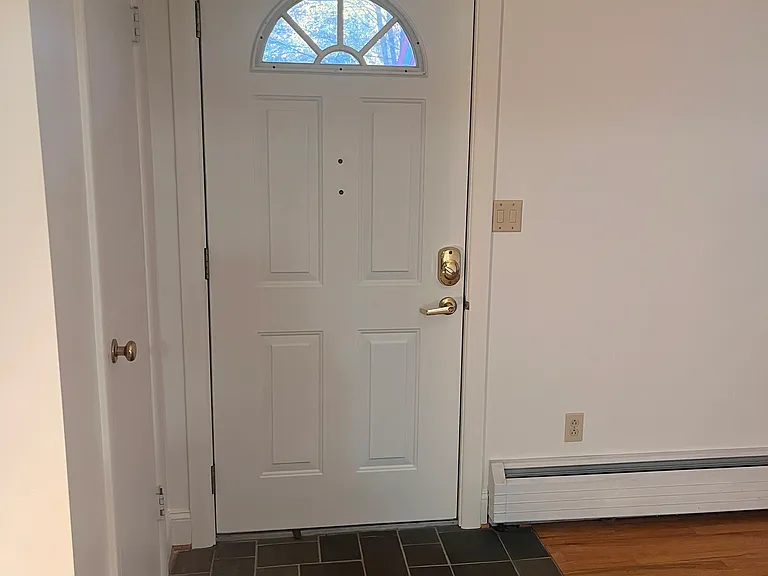 15 Kelly Ln — Photo 2