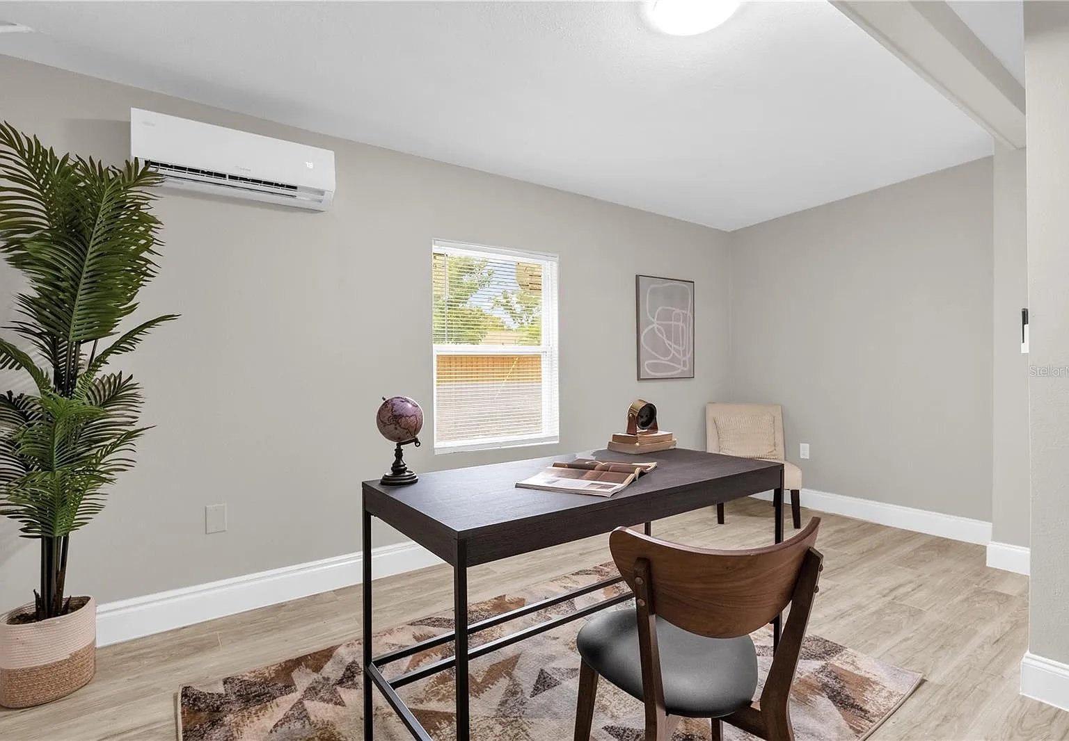 4 bed, 3.0 bath, 2000 sqft, $1,139 — Photo 2