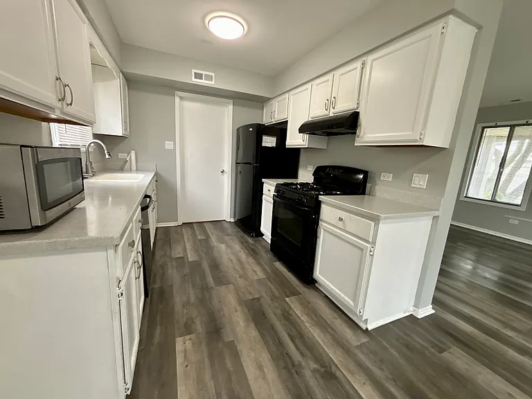 48 Churn Rd — Photo 4