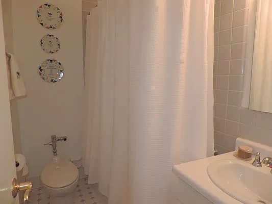 Rented by essential NEW YORK Real Estate | media 34