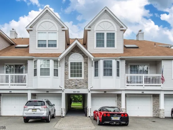 129 Autumn Ct, Roxbury Twp., NJ 07852