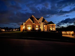 11108 Winged Foot Dr, Sellersburg, IN 47172