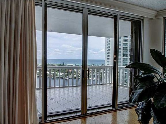 5th image of 20281 E Country Club Dr APT 1908