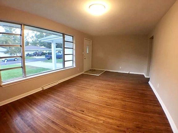 2nd image of 2818 N Easton Pl