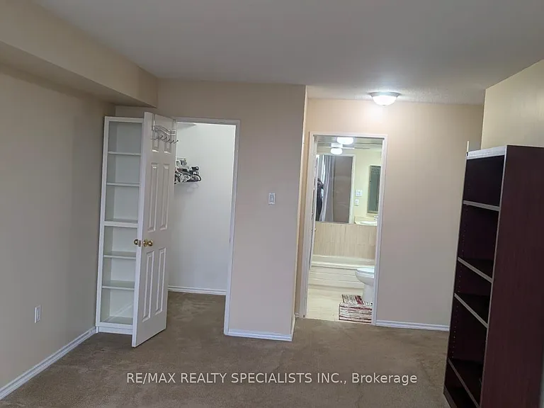 20 Cherrytree Dr #505 — Photo 12