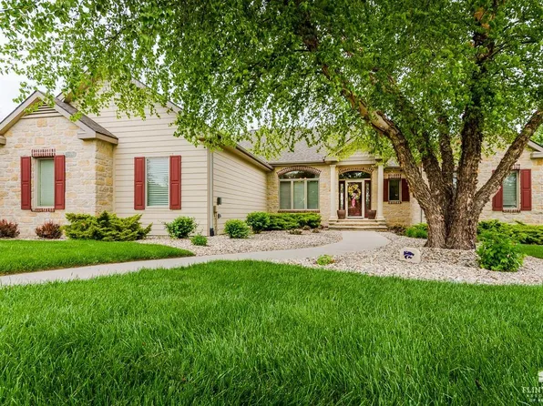 2321 Heartland Dr, Manhattan, KS 66503