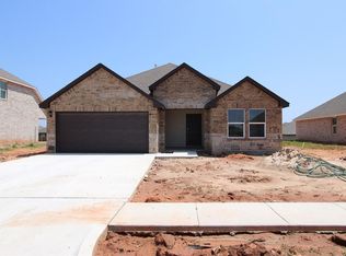 722 Park Pl, Newcastle, OK 73065