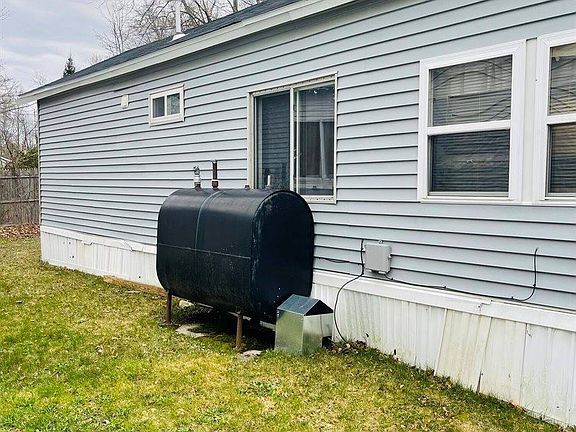 4th image of 681 Main Rd N Trailer 9