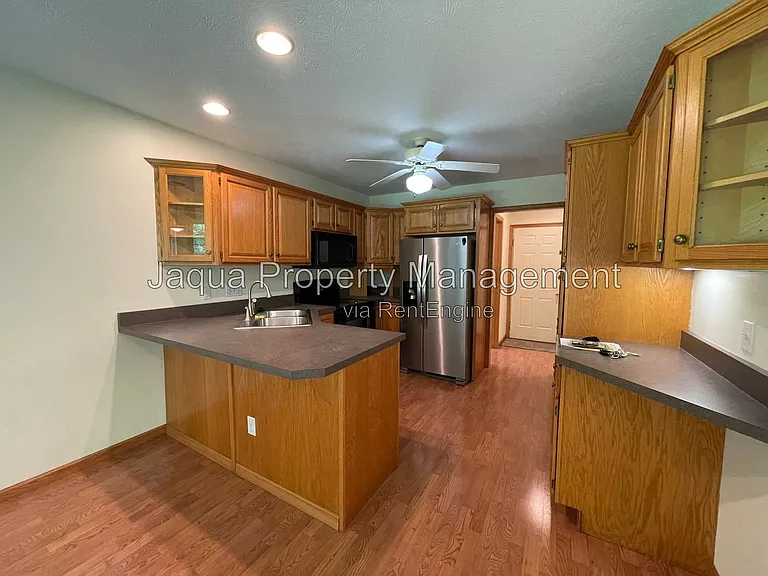 6228 Cross Bend Ct — Photo 13