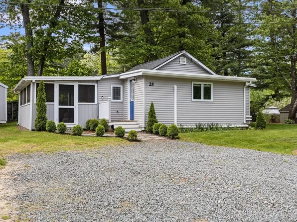 25 Ferndale Ave, Pembroke, MA 02359