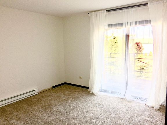 5th image of 569 Dean Dr APT 9