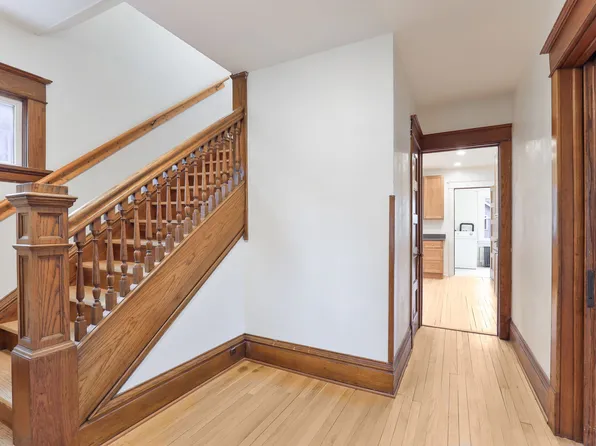 2105 Como Ave, Saint Paul, MN 55108