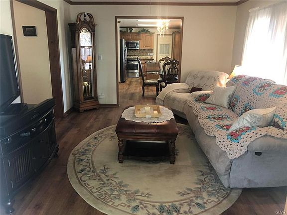 5th image of 1231 Valley Forge Dr
