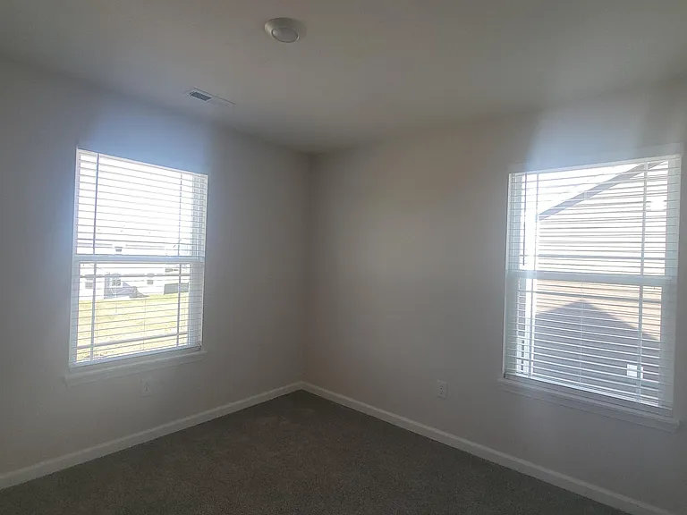 6724 Cardiff Dr — Photo 35