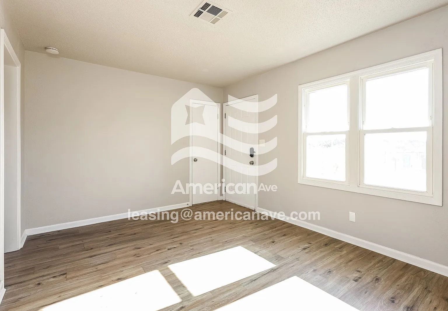 3 bed, 2.0 bath, 876 sqft, $1,022 — Photo 4