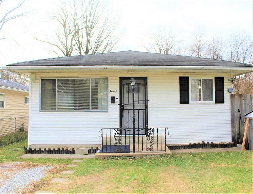 3448 N Chester Ave photo 1