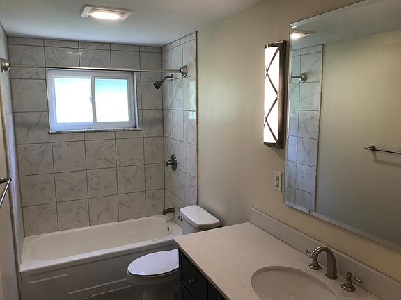 4th image of 550 Perimeter Dr #1