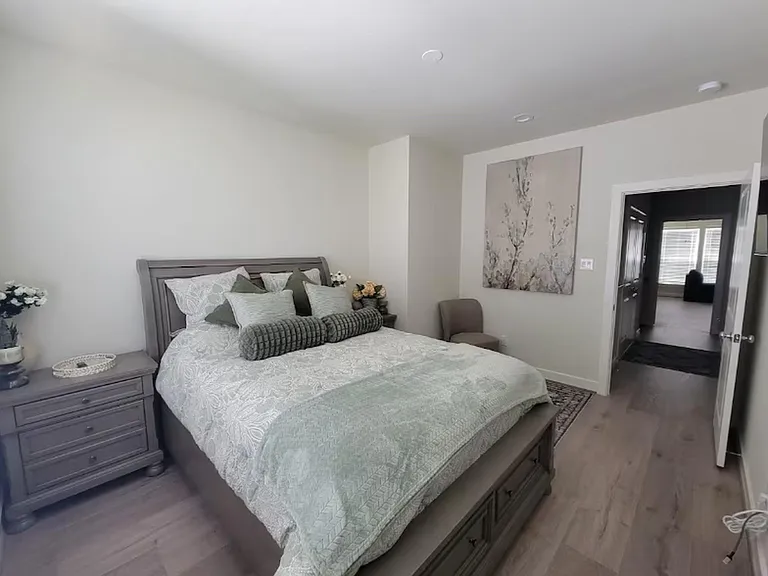 123 Eastwood St — Photo 4
