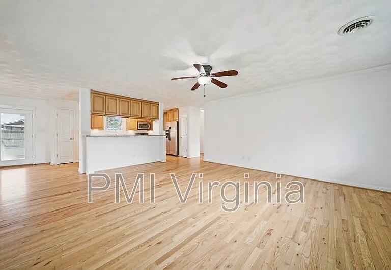 5389 Susquehanna Dr — Photo 6