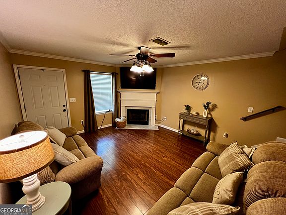 5th image of 230 Autumn Ridge Ct