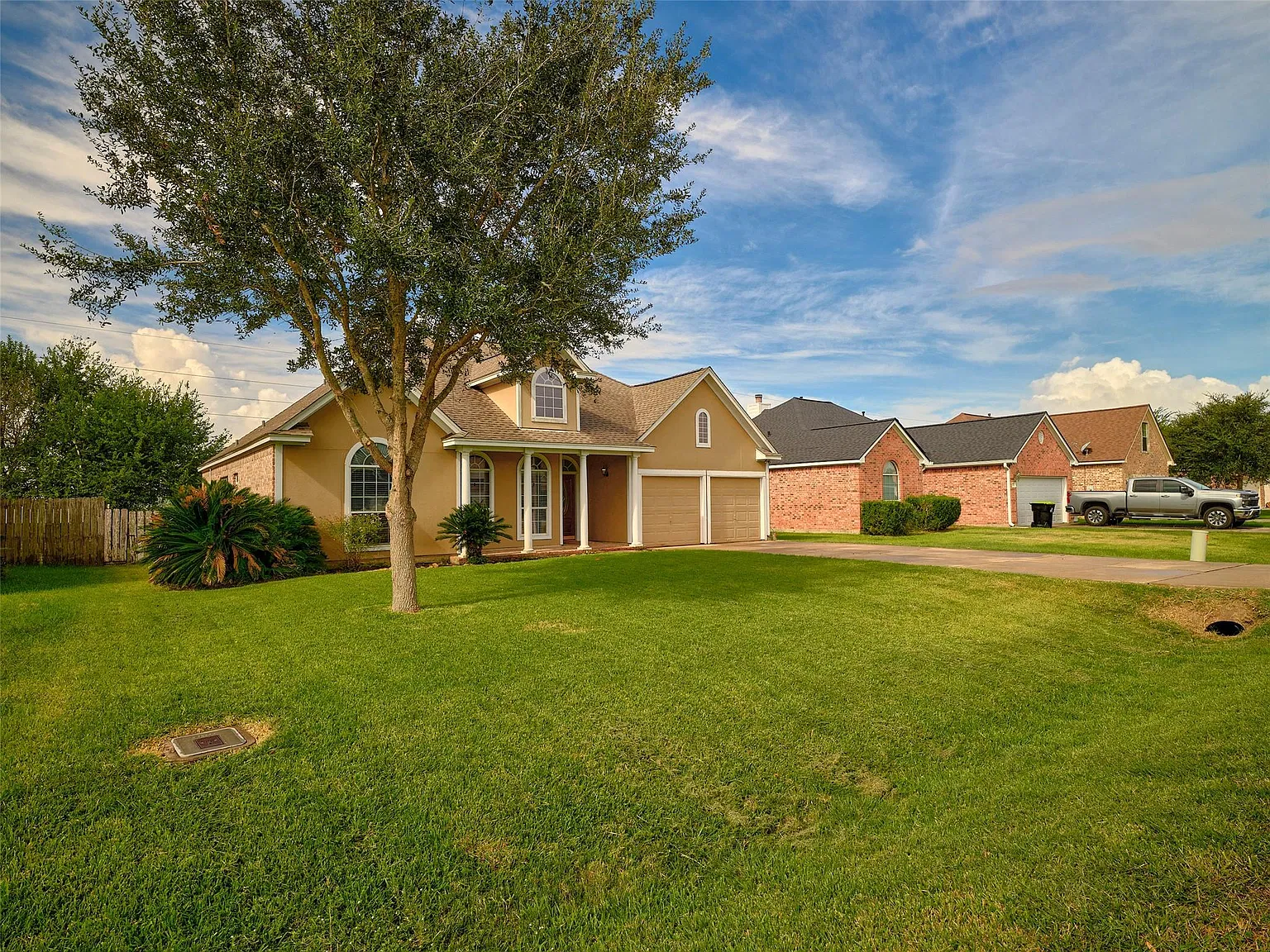 3 bed, 2.0 bath, 1816 sqft, $2,200 — Photo 3