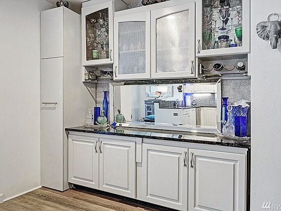 3rd image of 1504 Aurora Ave N APT 105