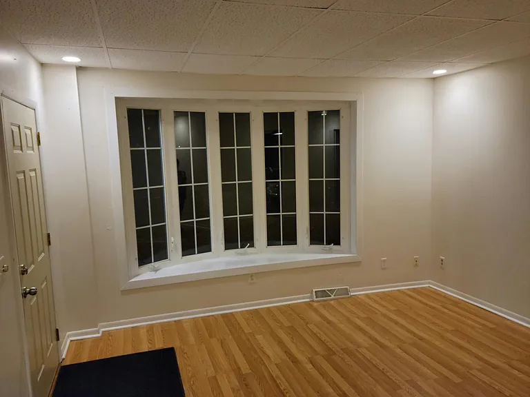 1033 S Park St — Photo 12