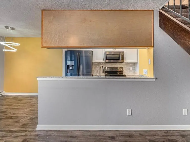 1440 NE Paropa Ct — Photo 12