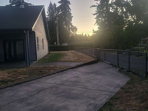 5th image of 14304 SE Rupert Dr
