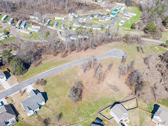 2nd image of 78-79 Eighty Battle Bluff Dr