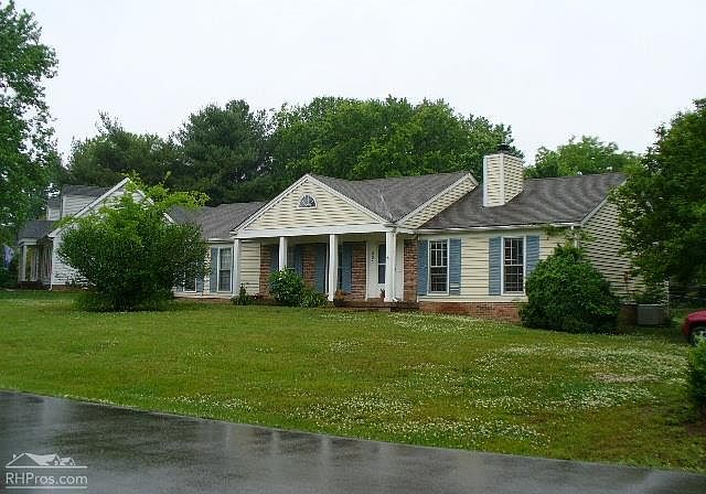 1st image of 623 Riverview Dr