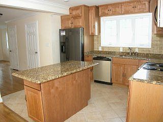 2nd image of 901 Hillwood Ave