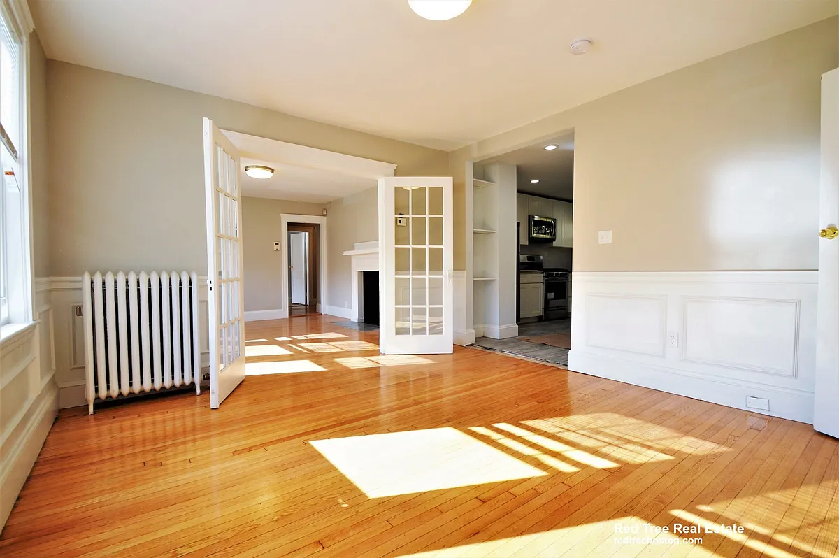 Building Photo - 51 Leamington Rd #1
