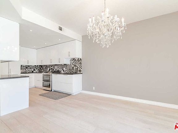 5th image of 6453 Zuma View Pl Unit 121