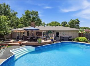 914 Gregory St, Peculiar, MO 64078
