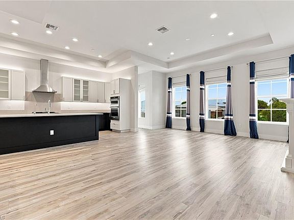 5th image of 3967 Skyway DR