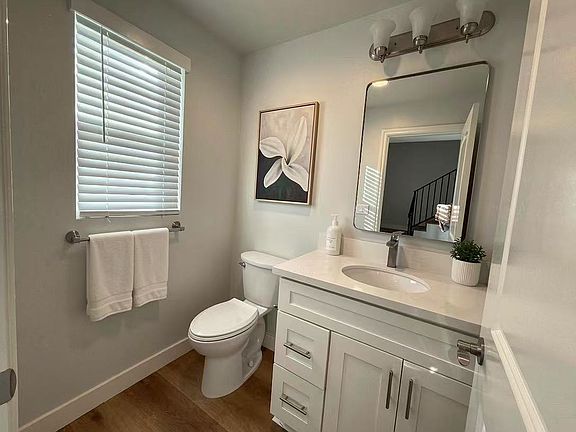 2nd image of 302 W Foothill Blvd #D