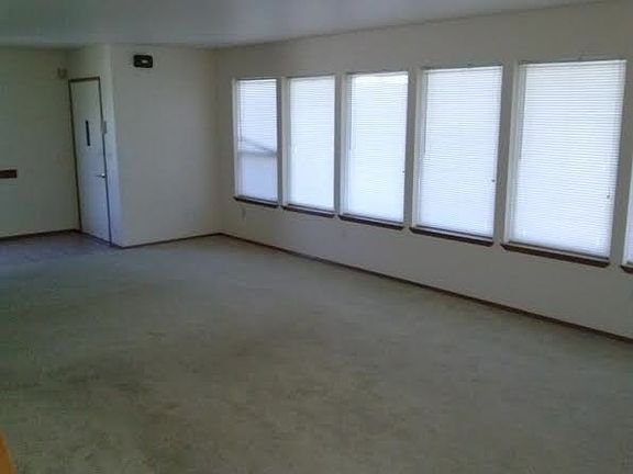 5th image of 11410 SE Regatta View Ln