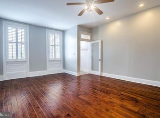 2010 Carpenter St, Philadelphia, PA 19146