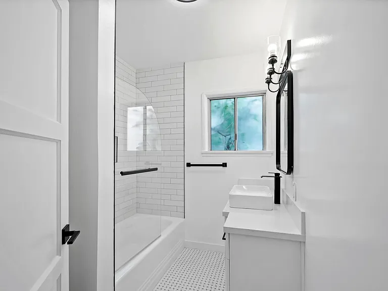 1826 W. Silverlake Dr — Photo 21