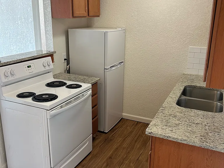 Brookside Apartments — Photo 3