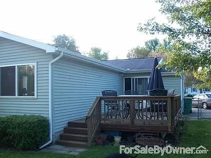 Great Deck : Pie shape backyard - extremely large