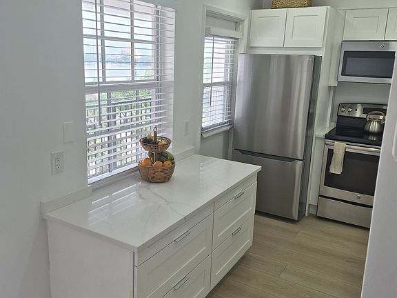 3rd image of 3050 N Palm Aire Dr APT 702