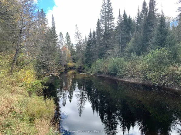 101 Proudfoot Rd, Armour, ON P0A 1Z0