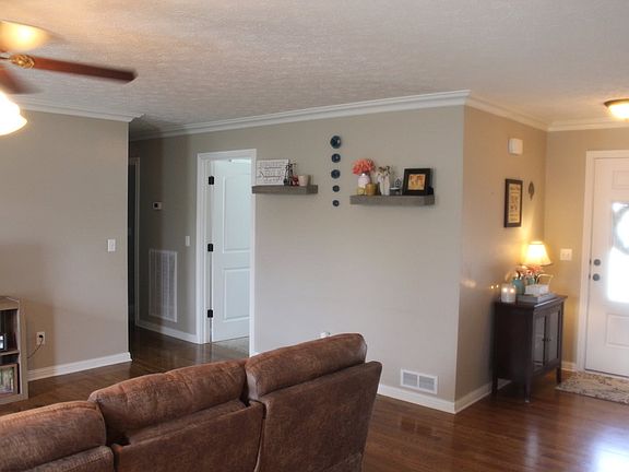 4th image of 1021 Wintercress Ln