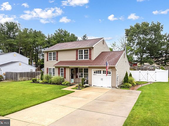 2nd image of 817 Richmond Dr