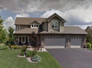 1045 Patterson Cir, Shakopee, MN 55379